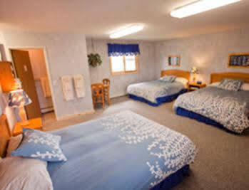 Adventure Inn Ely Экстерьер фото